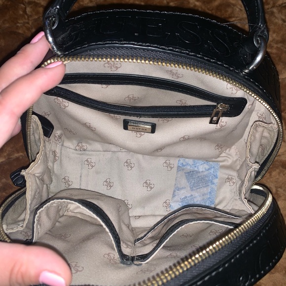 GUESS BACKPACK - Picture 5 of 5